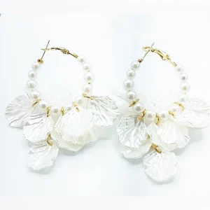 گوشواره حلقه‌ای برگ و مروارید
