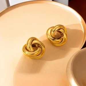 گوشواره میخی استیل طلایی طرح گره زنانه