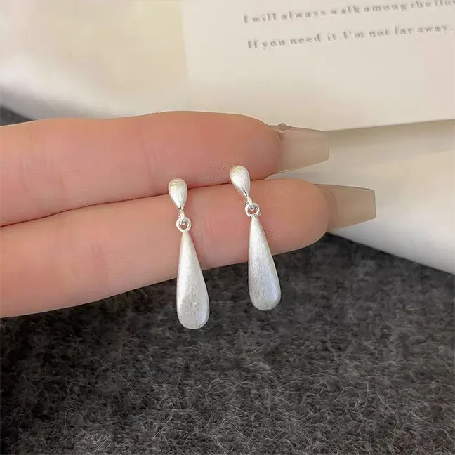 گوشواره اشکی نقره ای مینیمال2 گوشواره نقرهای ضد حساسیت زنانه